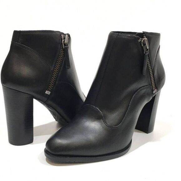 UGG Shoes - UGG Delores Stacked 3.5" Heel Ankle Boots - Black Size 9 Classic